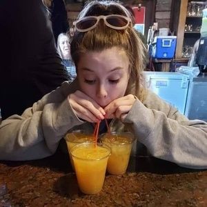 Meet your Posher, Alexandra